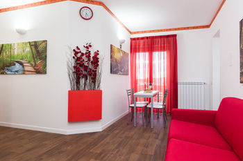 Almes Apartments