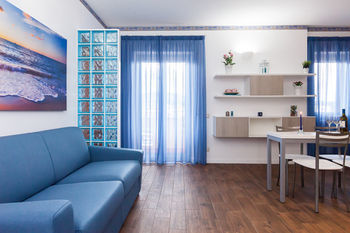 Almes Apartments