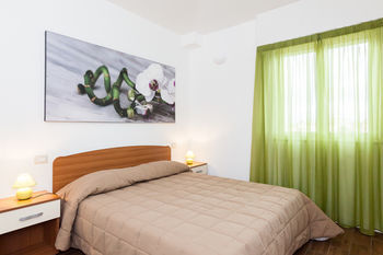 Almes Apartments