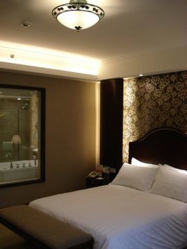 Grand Palace Hotel