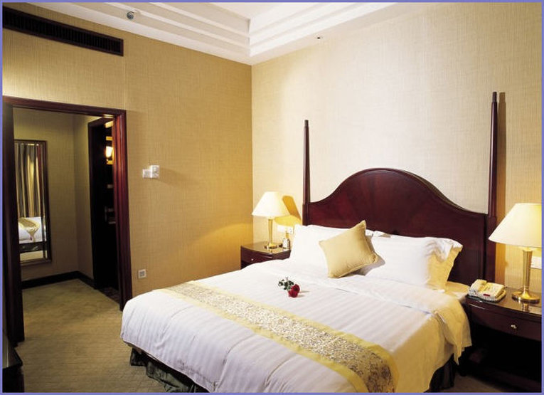 Grand Royal Hotel