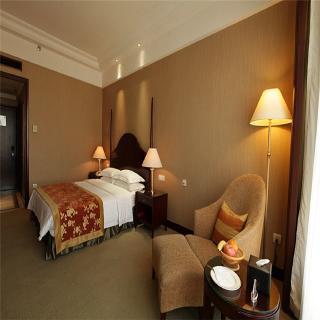 Grand Royal Hotel