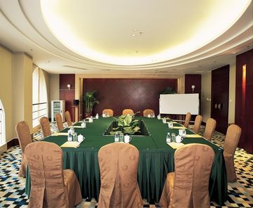 Grand Royal Hotel