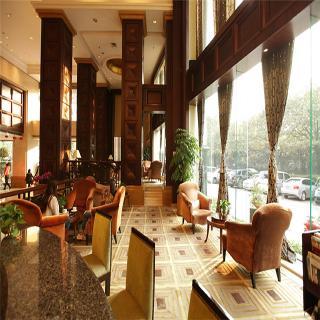 Grand Royal Hotel