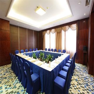 Grand Royal Hotel