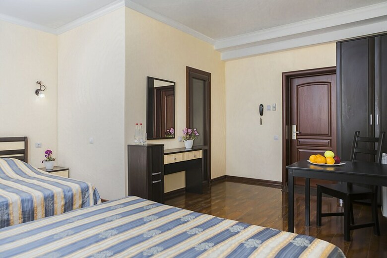 Viktoria Hotel