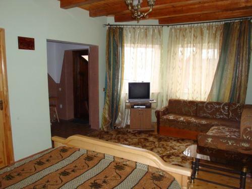 Hostal Vyshenka Guest House