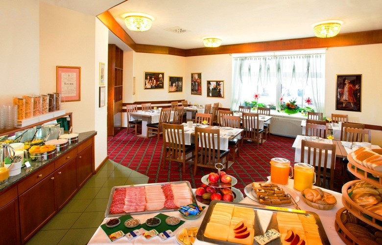 Goldenes Theaterhotel