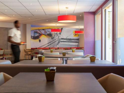 Hotel Ibis Jouy En Josas Velizy