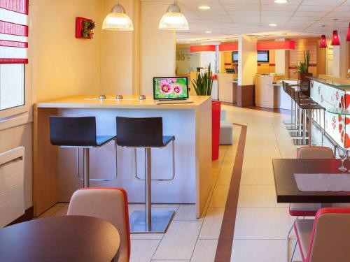 Hotel Ibis Jouy En Josas Velizy