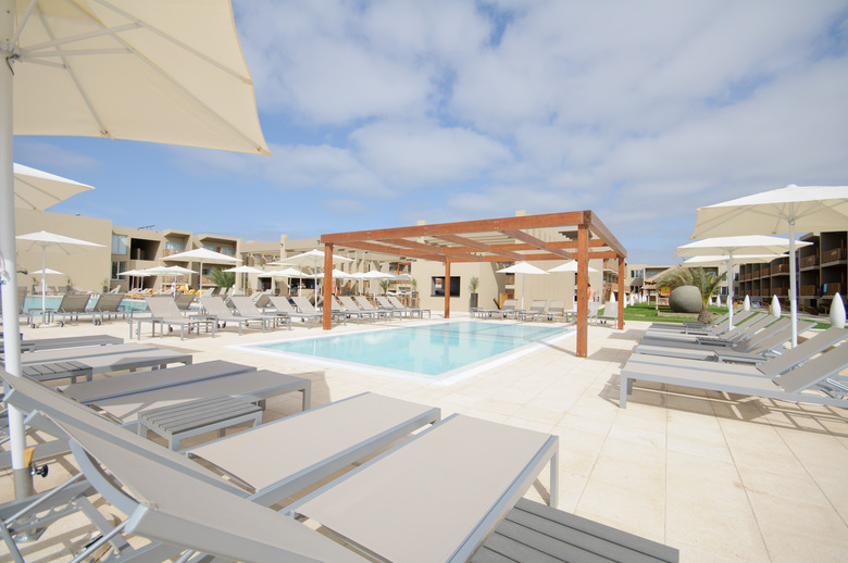 Hotel Oasis Salinas Sea