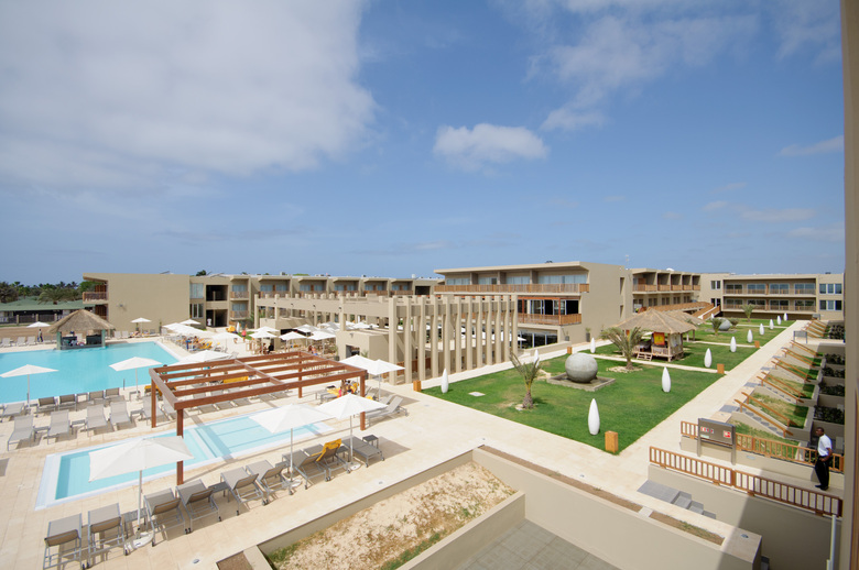 Hotel Oasis Salinas Sea
