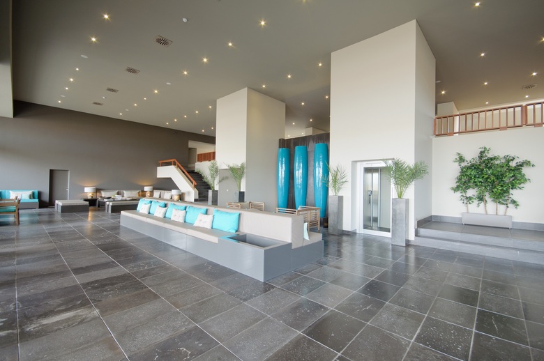 Hotel Oasis Salinas Sea