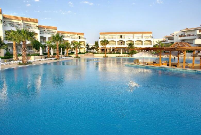 Crystal Cyrene Hotel