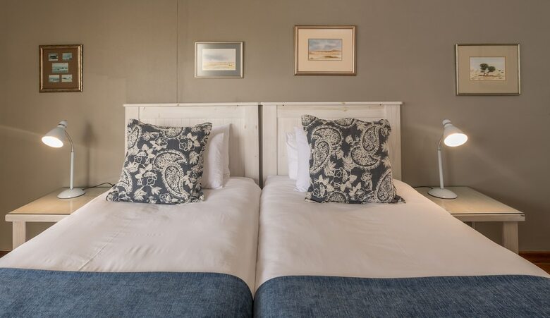 Hostal Cornerstone Guesthouse