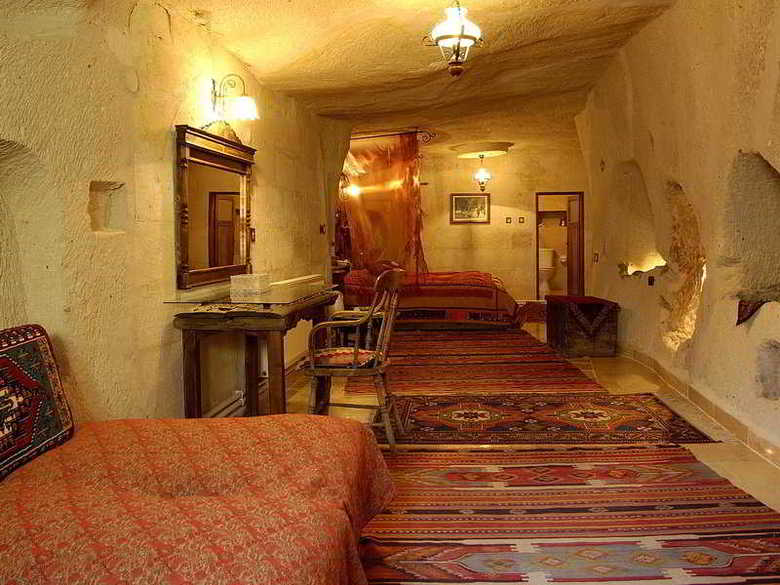 Gamirasu Cave