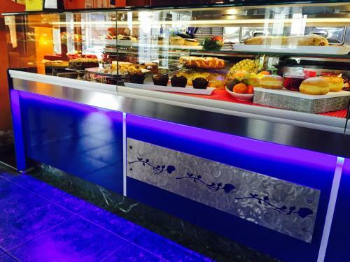 Hotel Blue Roses