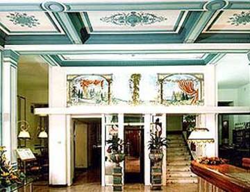 Hotel Columbia