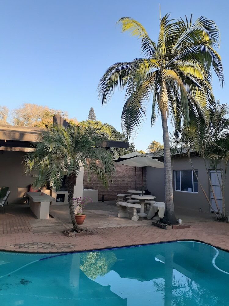 Hostal Komati Guesthouse