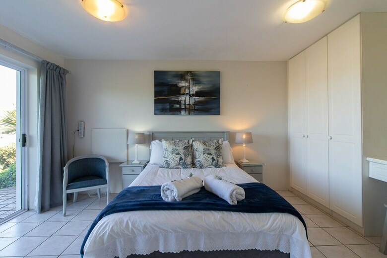 Dockside Guest House