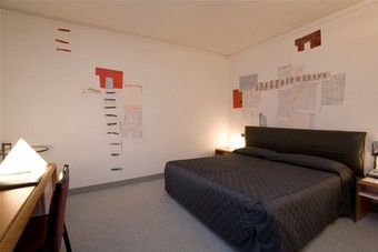 Hotel Albornoz Palace