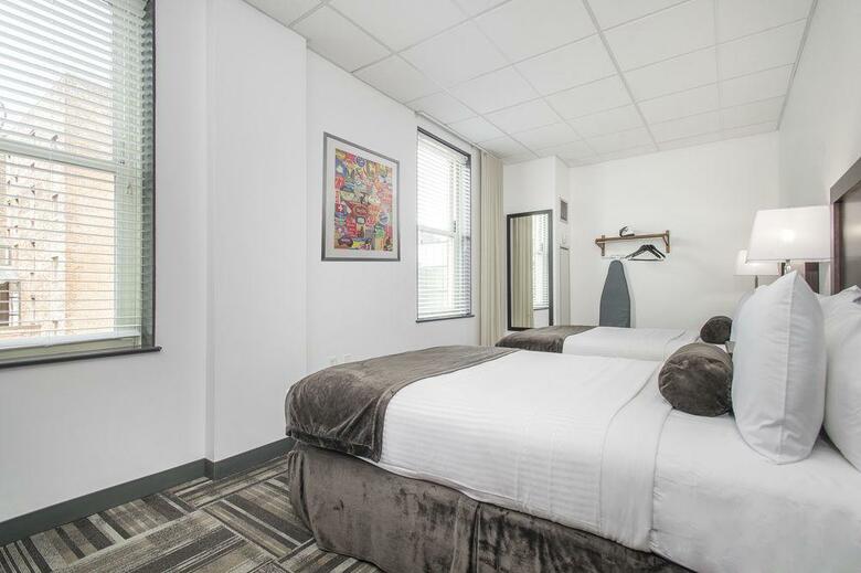 Hotel 140
