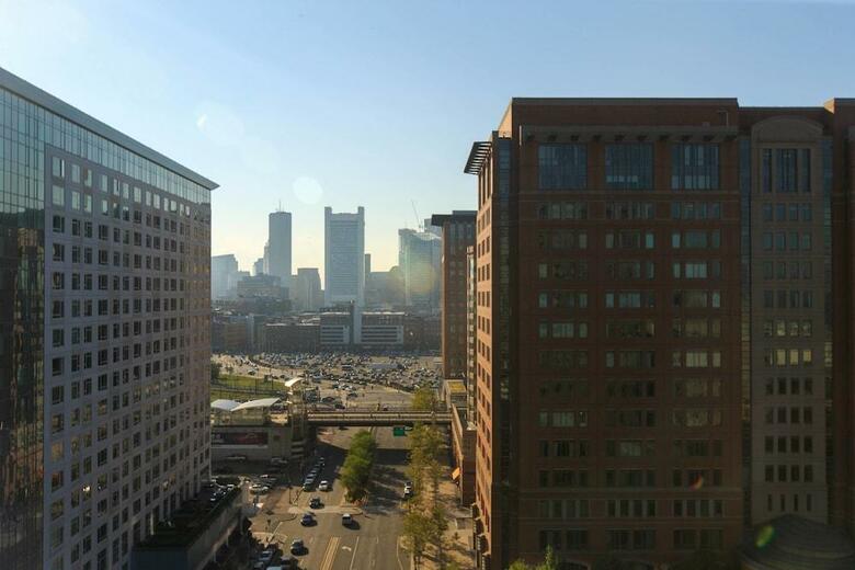Hotel Renaissance Boston Waterfront