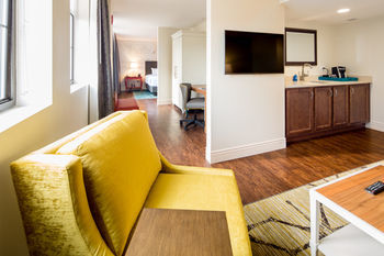 Mount Vernon Hotel