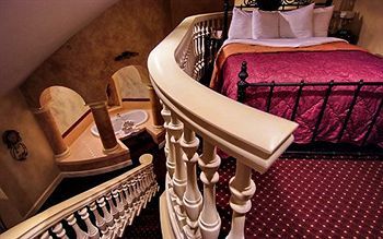 Hotel Chateau Avalon