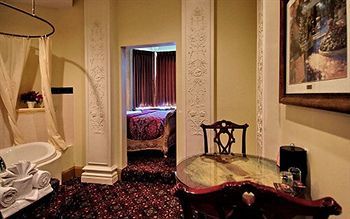 Hotel Chateau Avalon