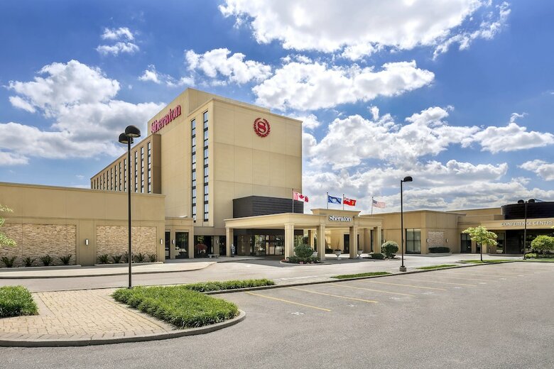Sheraton Toronto Airport Hotel & Conference Centre
