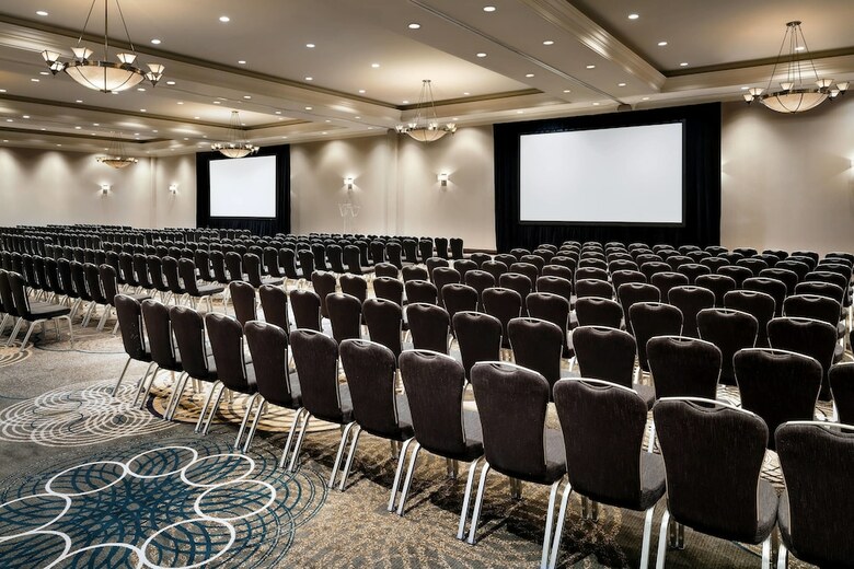 Sheraton Toronto Airport Hotel & Conference Centre
