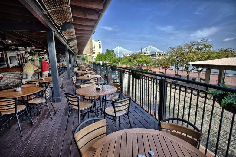 Hotel River Street Inn