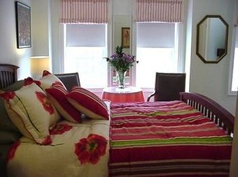 Suite Dreams Toronto Bed & Breakfast