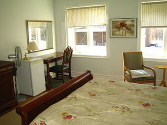 Suite Dreams Toronto Bed & Breakfast