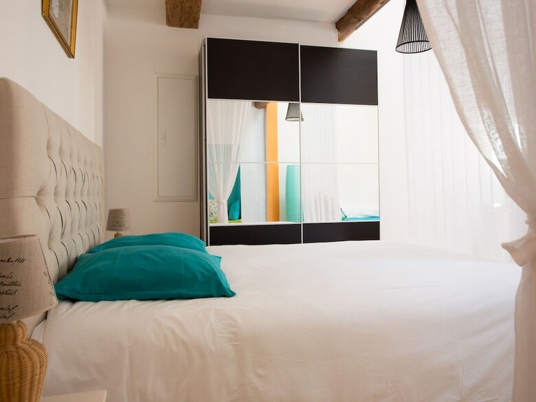 Apartments La Com�die De P�zenas