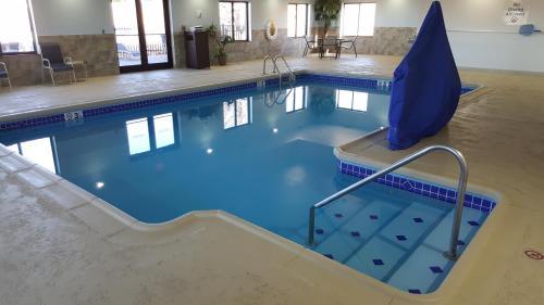 Holiday Inn Express Hotel & Suites Concordia