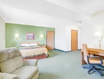 Super 8 Motel - Colby