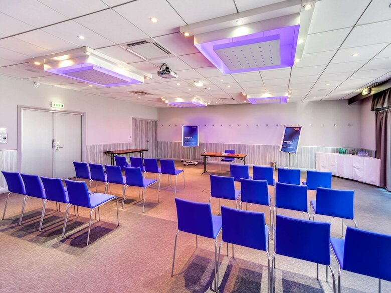 Novotel Orl�ans Charbonni�re Hotel