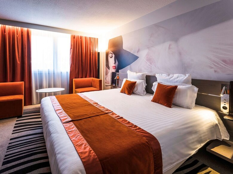 Novotel Orl�ans Charbonni�re Hotel