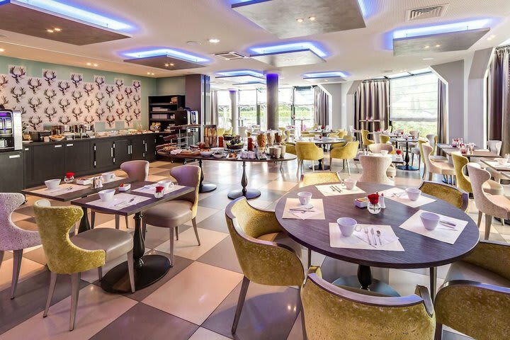 Novotel Orl�ans Charbonni�re Hotel