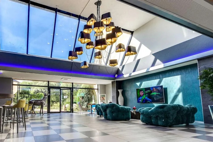 Novotel Orl�ans Charbonni�re Hotel