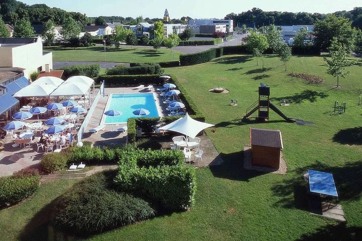 Novotel Orl�ans Charbonni�re Hotel