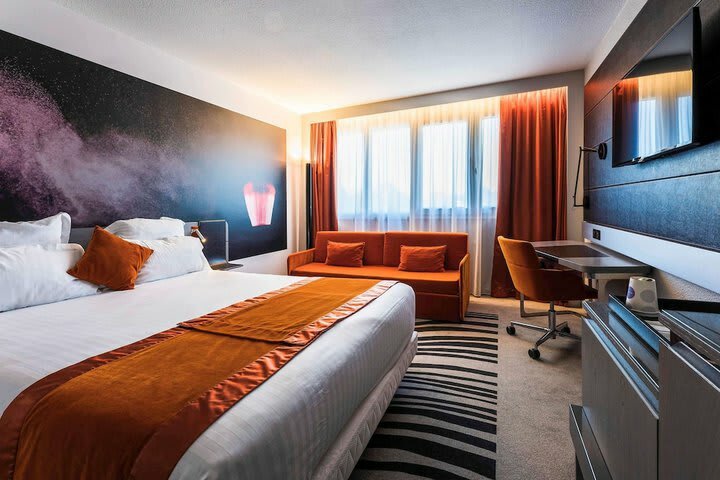 Novotel Orl�ans Charbonni�re Hotel