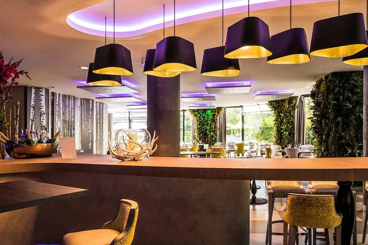 Novotel Orl�ans Charbonni�re Hotel