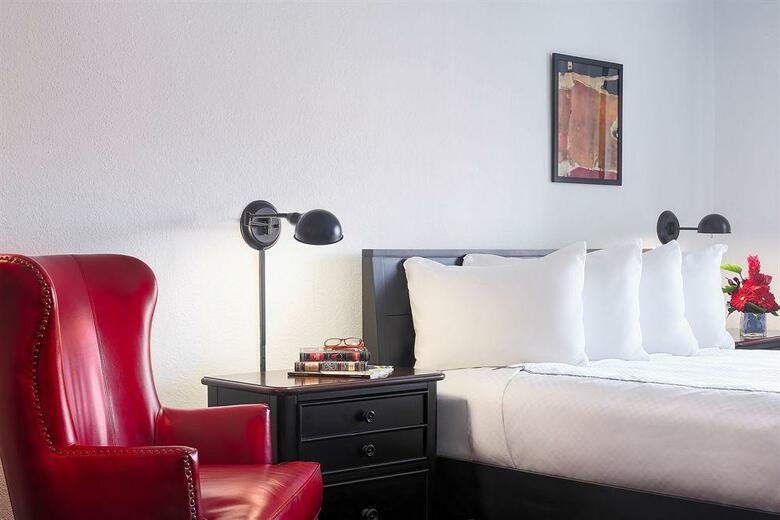 Hotel Capitol Hill Suites