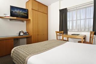 Hotel Breakfree Directors Studios