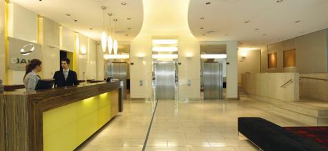 Hotel Oaks Embassy