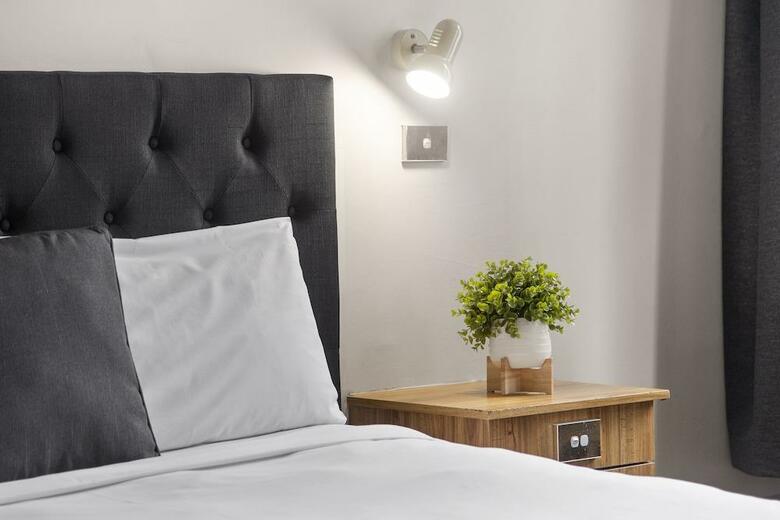 Hotel Adelaide Paringa