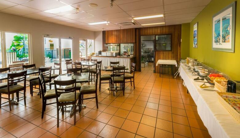 Hotel Coral Tree Inn